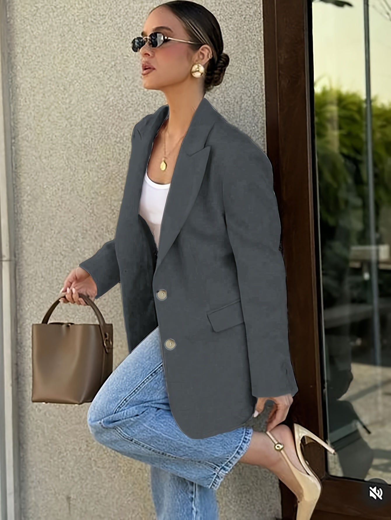 Fashionable and Elegant Four-season Women's Solid Color Single-breasted Flat Lapel Office Blazer, Suitable for Commuting, Business, and Casual Daily Wear