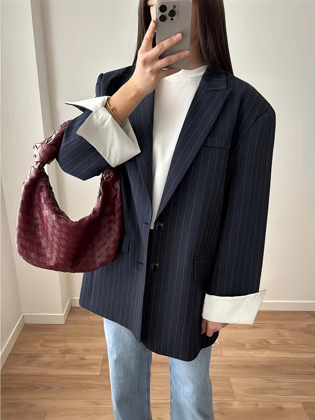 Directional Development Women'S Casual Blazer with a Single-Breasted Design, Loose Fit for European And American Commuting Style, Featuring a Minimalist One-Piece Design with Striped Cuffs And Contrasting Colors