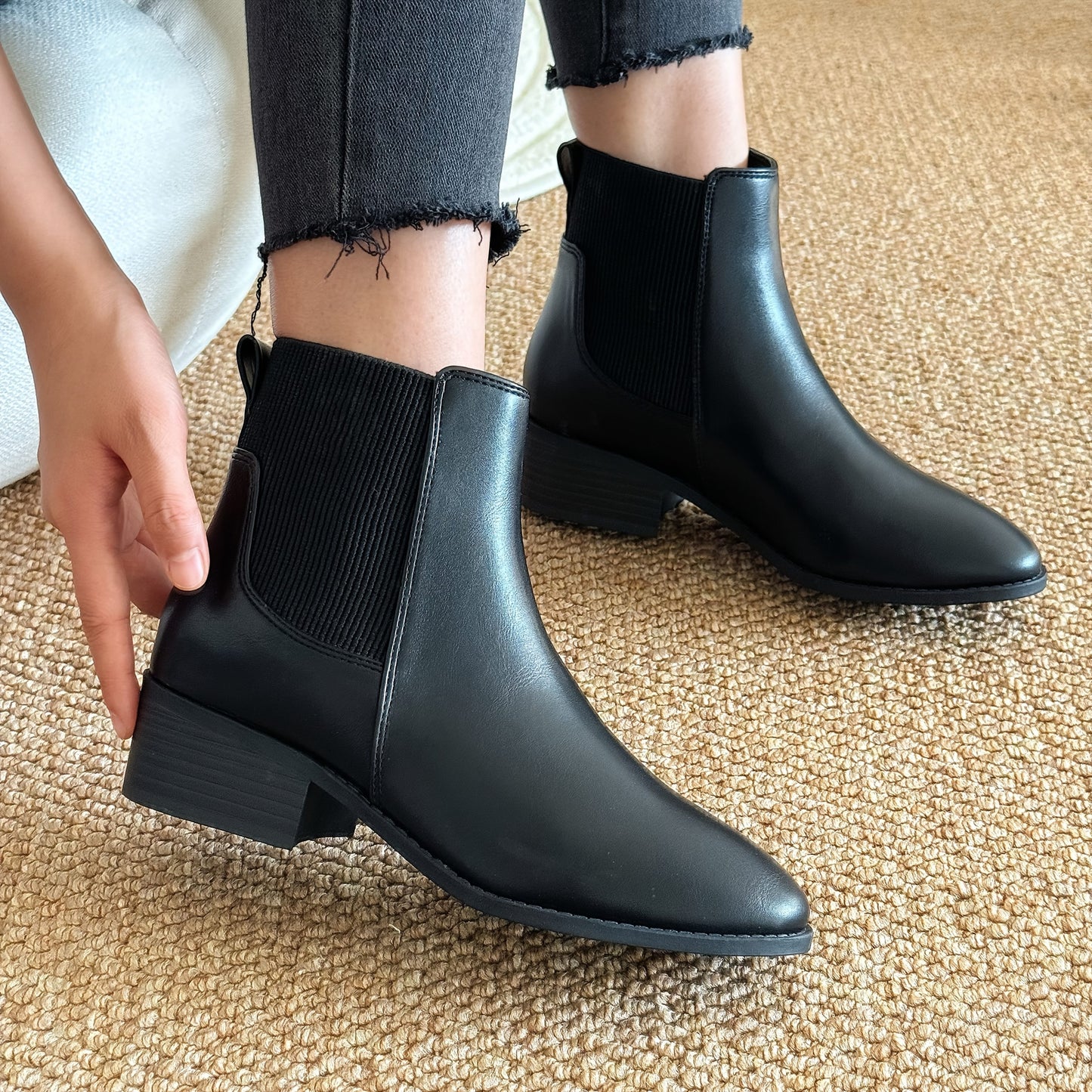 Elegant Chelsea Boots for Women Autumn Winter Comfort Fit for Work Weekend Autumn