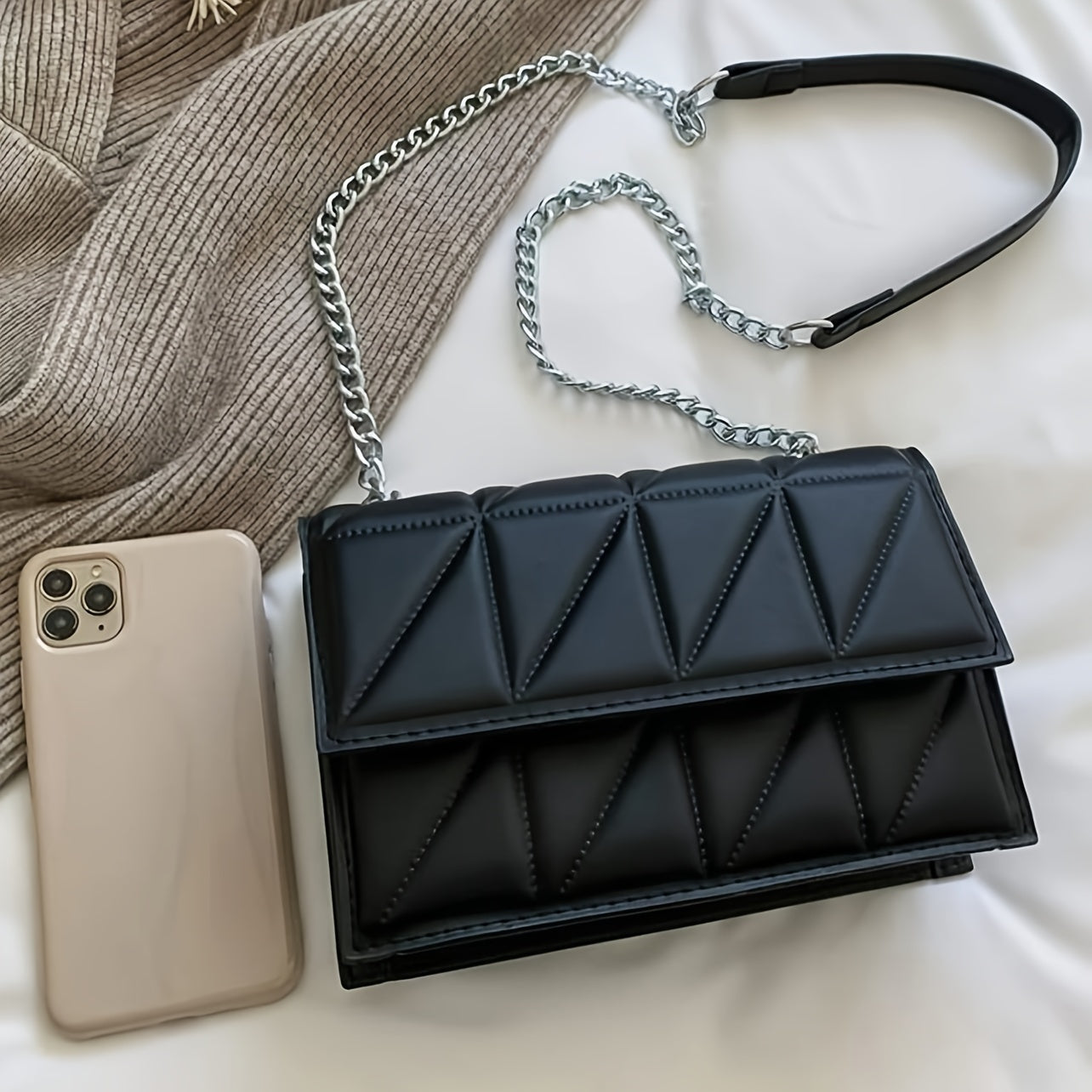 Quilted Crossbody Bag for Women – Chain Strap, Square Shape and Shoulder Carry