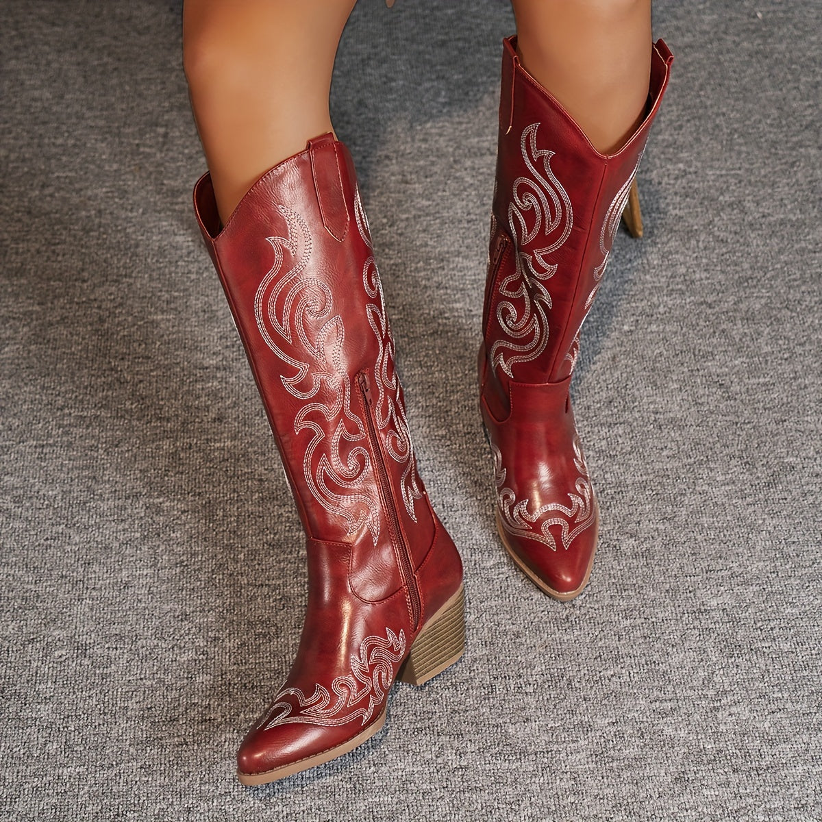 Women's Slip-on Boots, Classic and Elegant Embroidered Western Cowboy Boots, a Cute Light-colored Gift, Suitable for Music Festivals and Vacation Travel, a Fashionable Style, Women Shoes