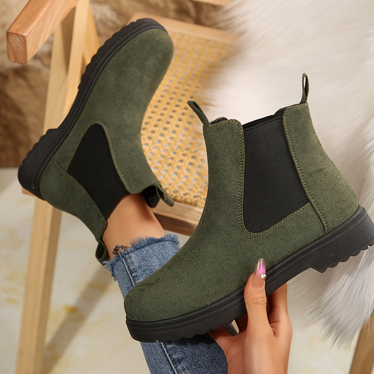 Chelsea Boots for Women Velvet Platform Ankle Boots for Autumn Winter Daywear