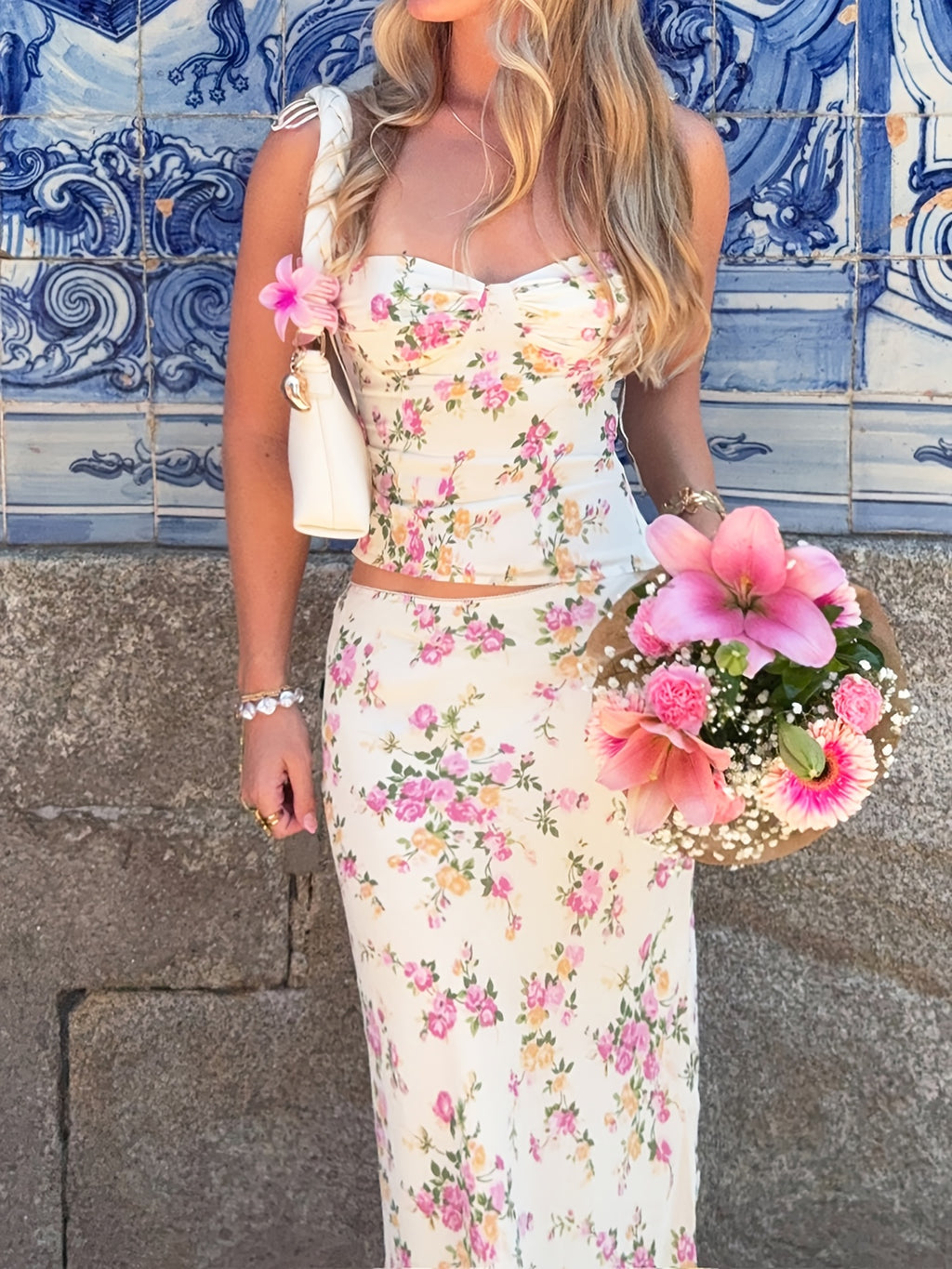 Sassygals French Holiday Style Floral Suspender Vest + Low-Waisted Hip-Hugging Long Skirt, Atmospheric Temperament Set
