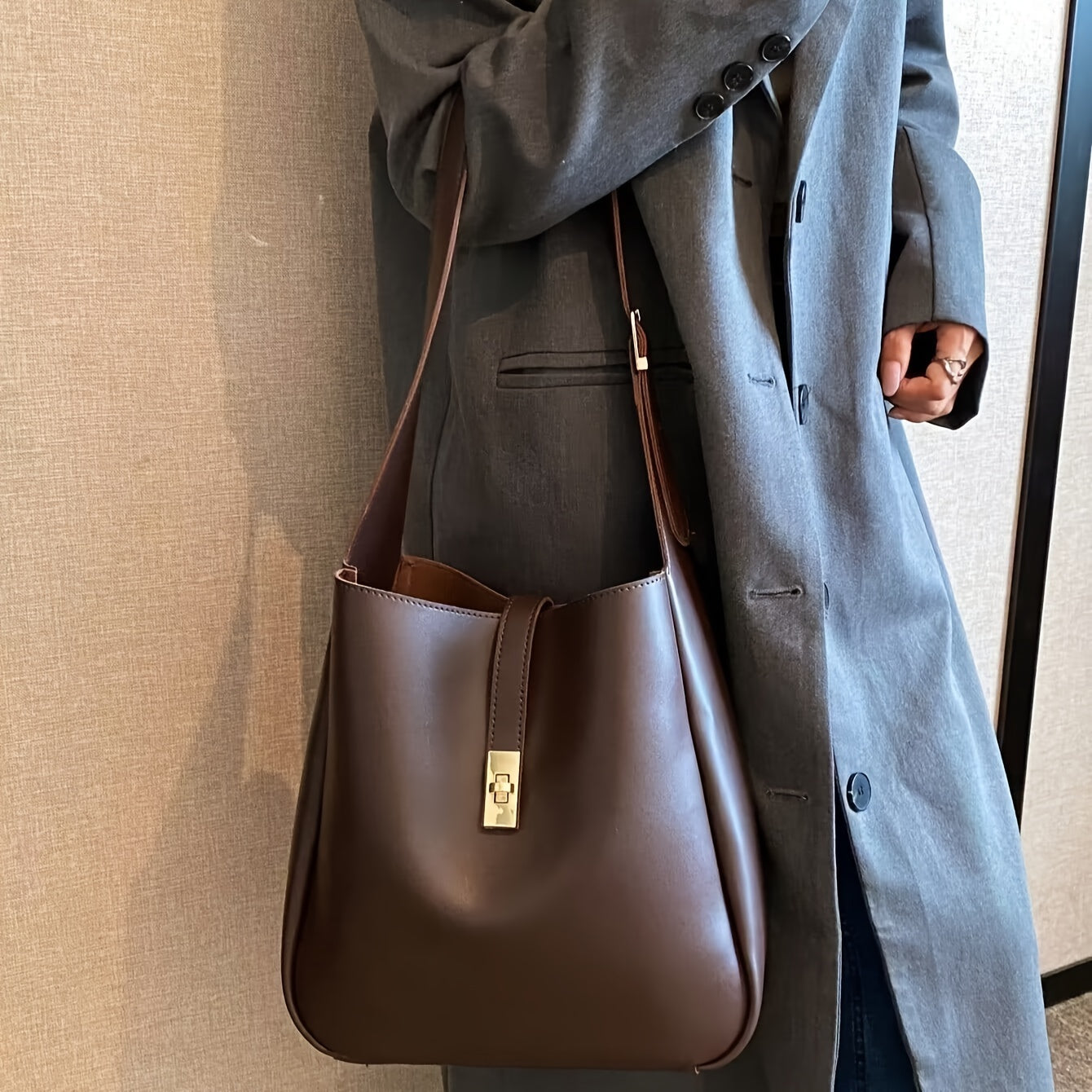Bucket Bag for Women Large Capacity Shoulder Crossbody Bag for Work Travel Daywear