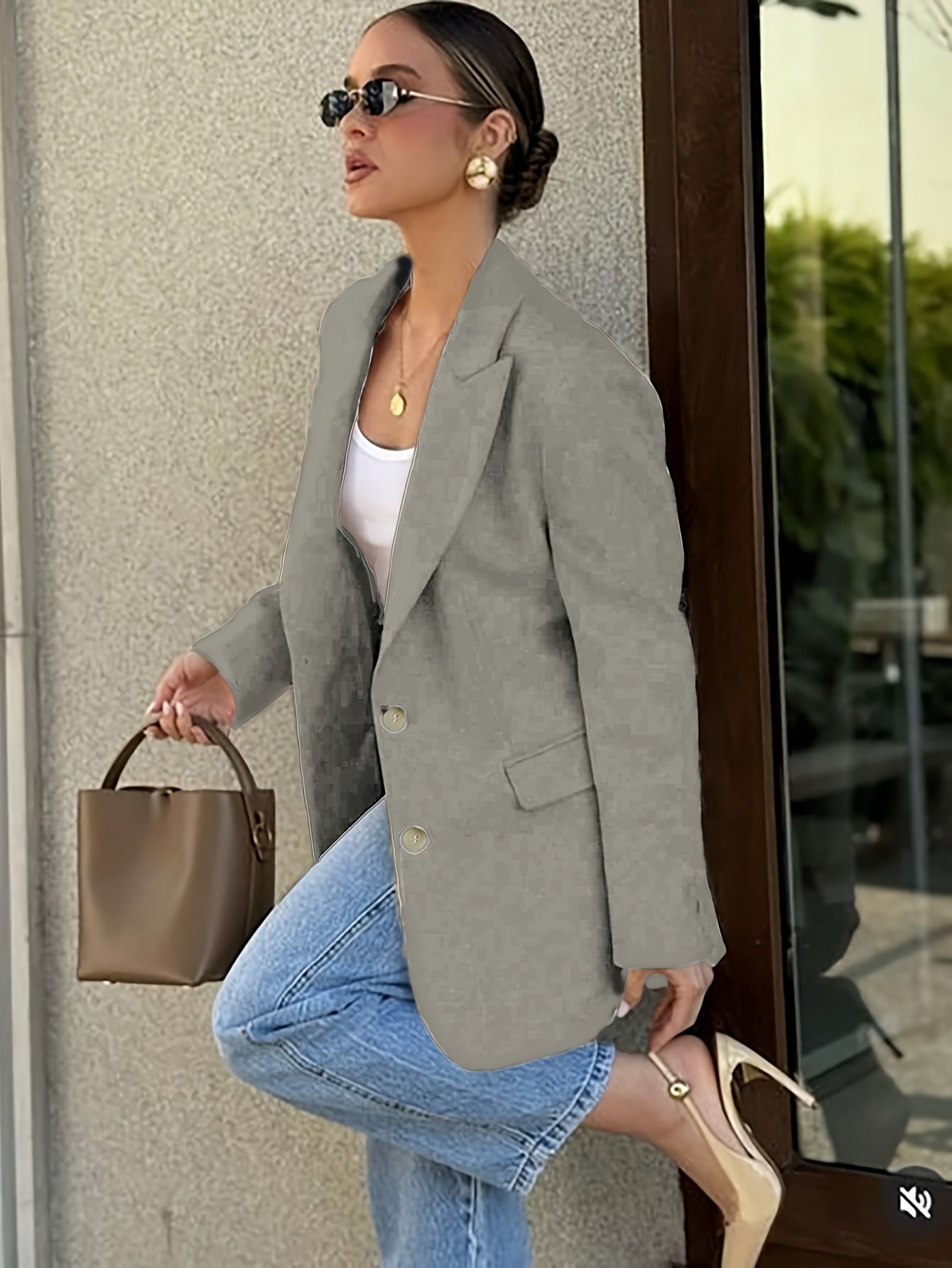 Fashionable and Elegant Four-season Women's Solid Color Single-breasted Flat Lapel Office Blazer, Suitable for Commuting, Business, and Casual Daily Wear