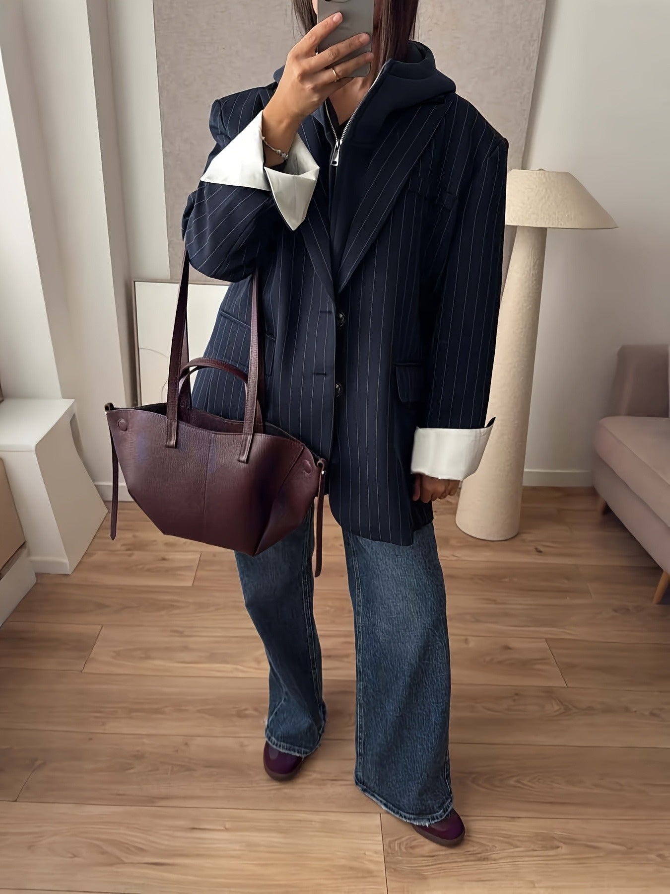 Directional Development Women'S Casual Blazer with a Single-Breasted Design, Loose Fit for European And American Commuting Style, Featuring a Minimalist One-Piece Design with Striped Cuffs And Contrasting Colors