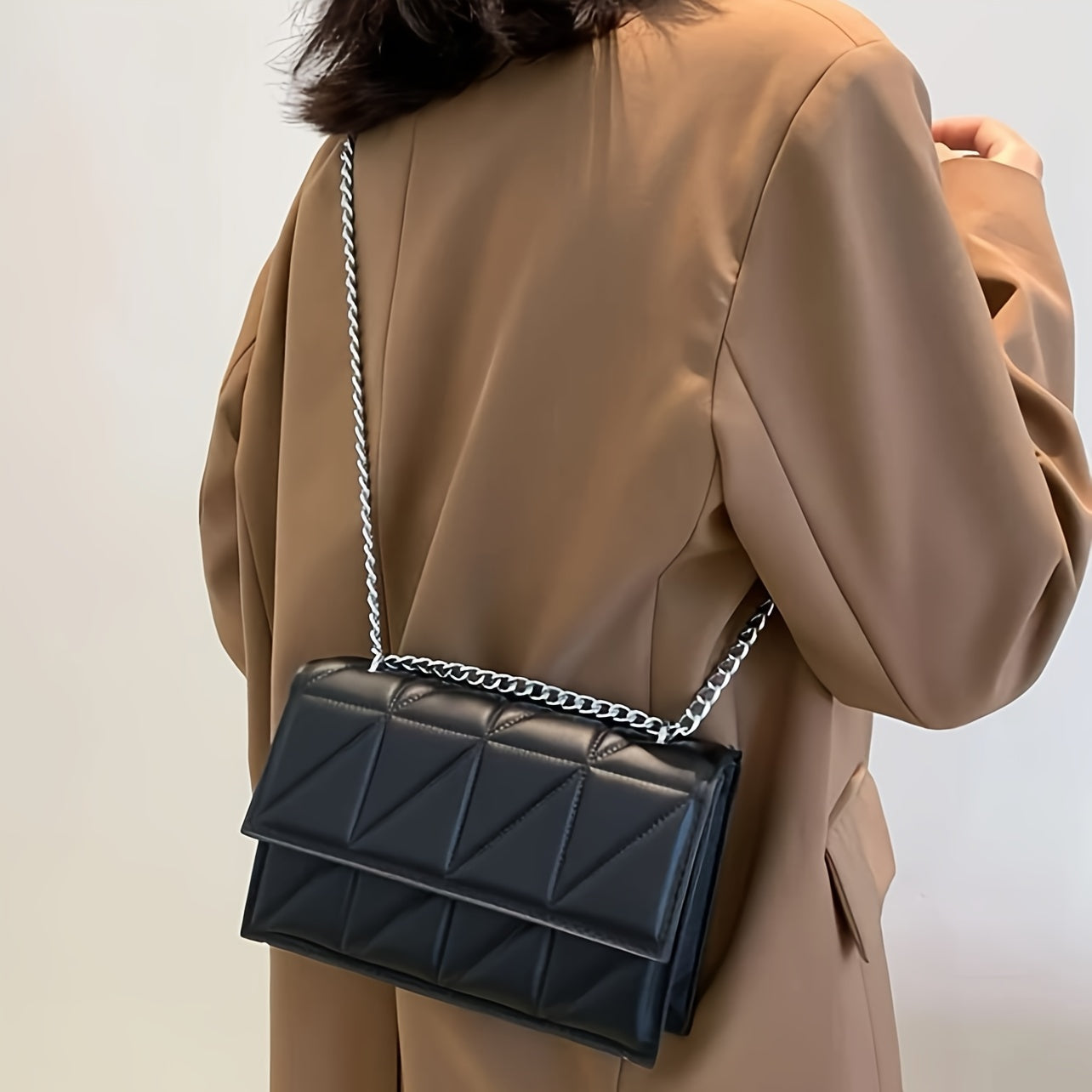 Quilted Crossbody Bag for Women – Chain Strap, Square Shape and Shoulder Carry